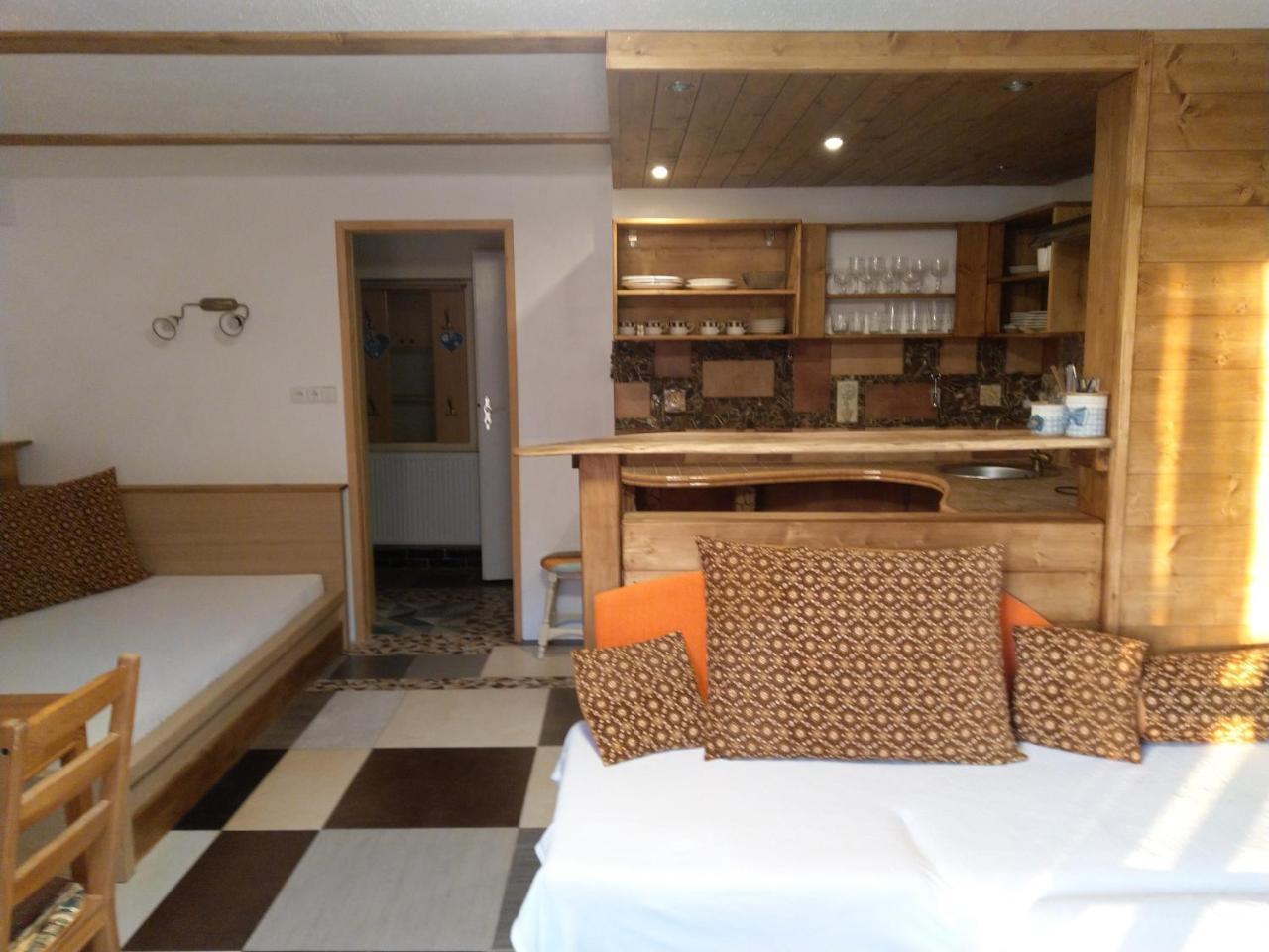 Apartmany Sharka -Sarka Justrova Decin Exterior photo